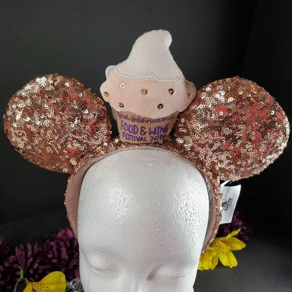 Minnie Mouse Ears Disney Rose Gold Sequins Epcot Wine Food Festival 2019 Cupcake - Picture 2 of 9